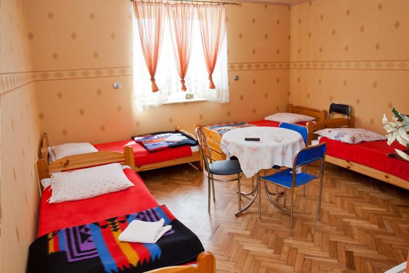 Pokoje Goscinne Amader Zambrow Exteriör bild